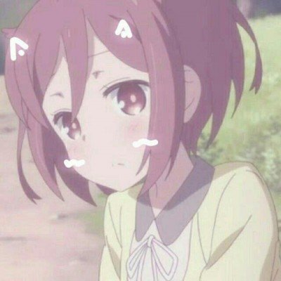 职校门口排起长队